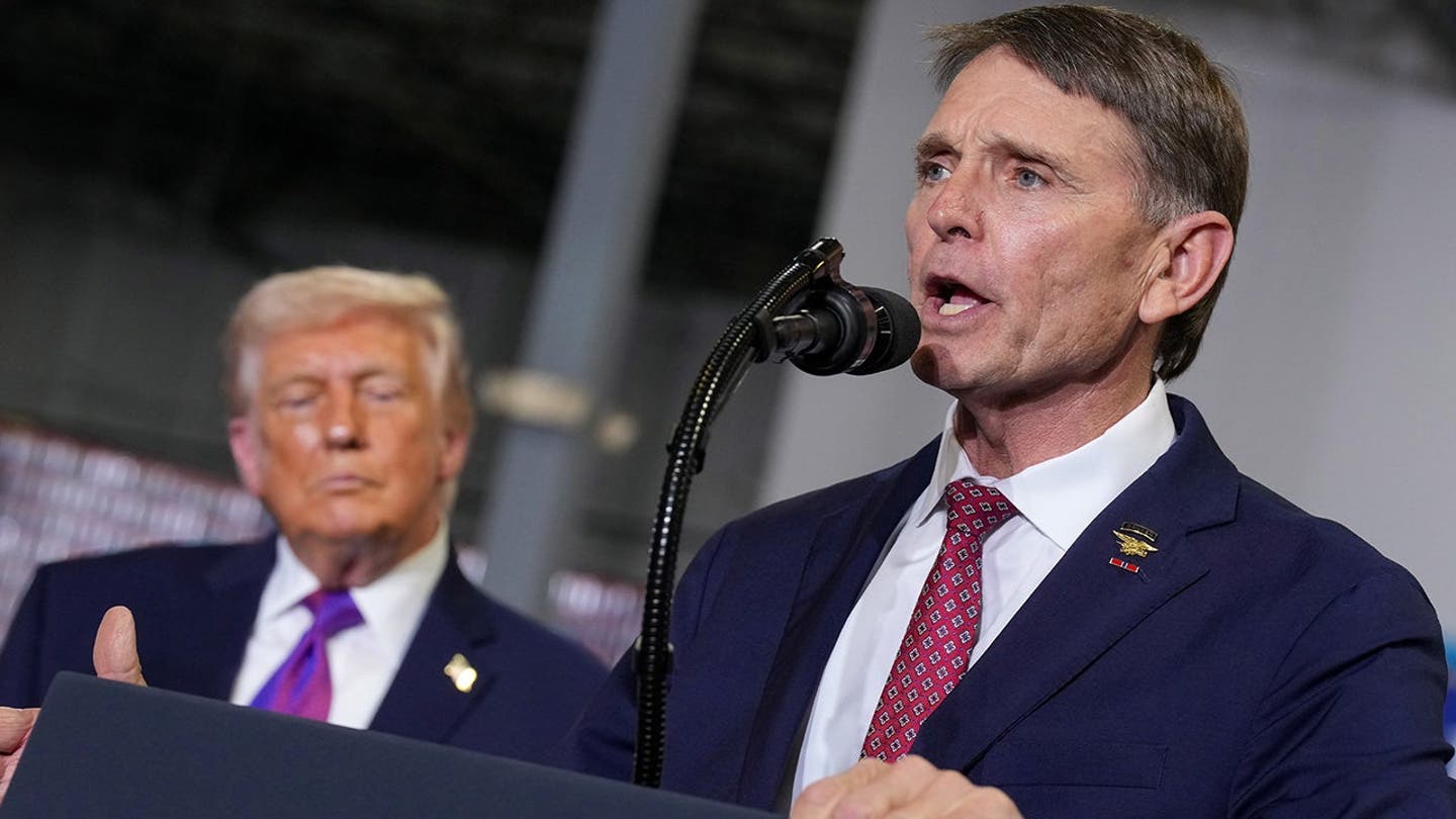 Massie aliado desata críticas tras acusar al retador respaldado por Trump de abusar de los beneficios de VA