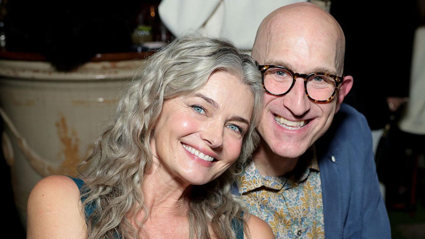 Η Paulina Porizkova λέει ότι την εκδιώκουν από το διαμέρισμά της μόλις τέσσερις ημέρες πριν τον γάμο της στην Ιταλία