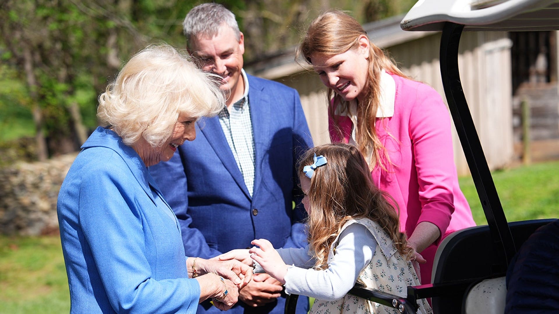 queen-camilla-little-girl.jpg