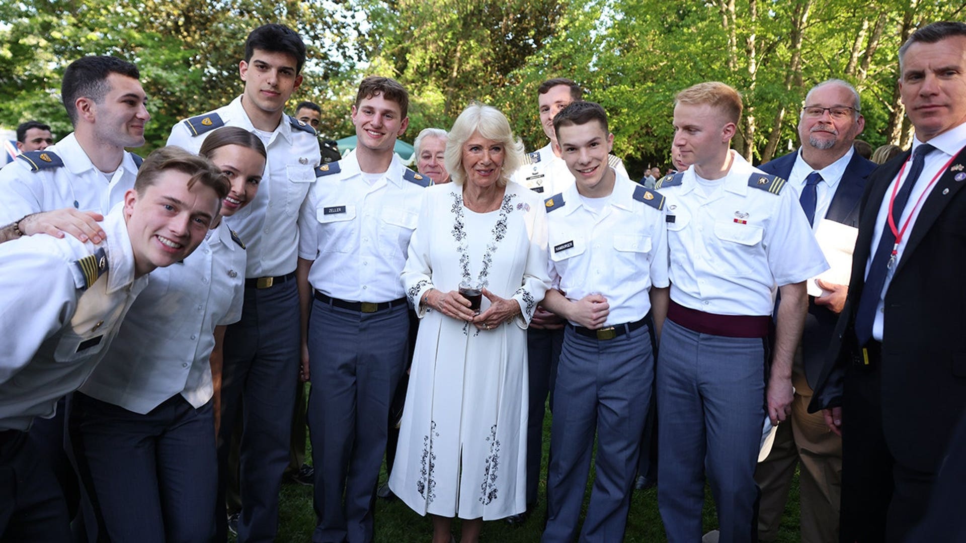 queen-camilla-garden-party.jpg