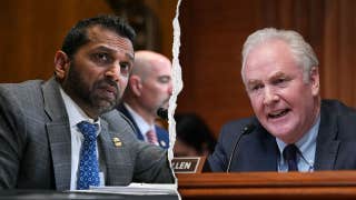 Patel y Van Hollen se lanzan pullas sobre «servir margaritas» en un acalorado enfrentamiento en el Senado