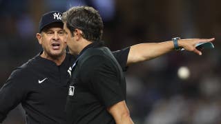 Yankees' Aaron Boone furiously yells at umpire over catch during win over Blue Jays, gets ejected
