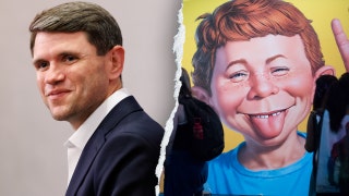 Trump compara a un candidato demócrata al Senado con un personaje de dibujos animados con pecas y promete hacer campaña a favor de Paxton