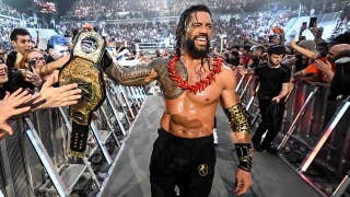 Roman Reigns derrota a Jacob Fatu y retiene el Campeonato Mundial de Peso Pesado en WWE en Italia