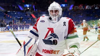 Russian hockey team wins second-straight championship, goalie immediately drops the trophy - Fox News