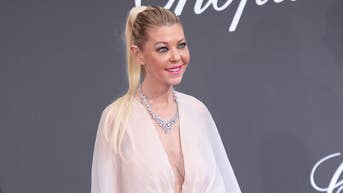 Fans plead for intervention after 50-year-old 'American Pie' star stuns at Cannes - Fox News