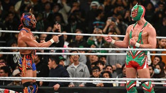 WWE star forced to remove his mask after losing epic AAA showdown in Mexico - Fox News