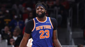 Mitchell Robinson's broken right pinky puts Knicks' NBA Finals rotation in jeopardy ahead of Game 1: reports