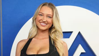 Ring girl Sydney Thomas turns heads at poker table as she takes on fellow celebs, king cobra surprise & MEAT