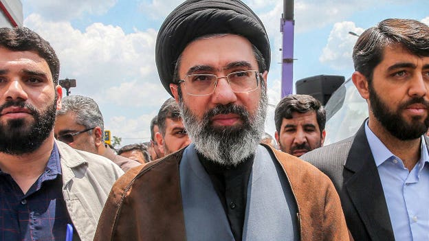 Iran reportedly warns neighboring countries against aiding potential US, Israeli strikes