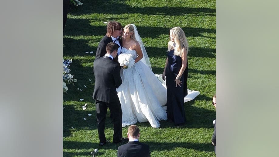 heather-locklear-richie-sambora-daughter.jpg