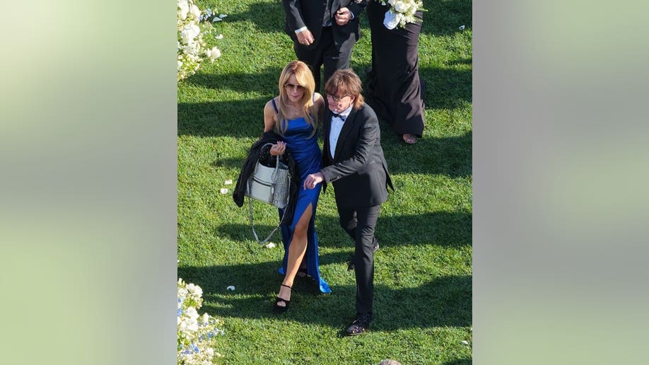 richie-sambora-woman.jpg