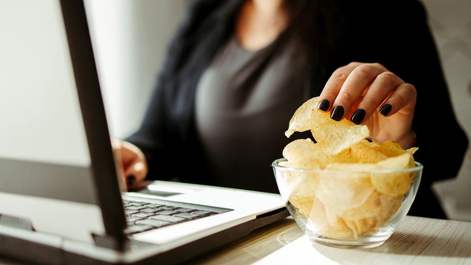 Food cravings at a certain time aren't random, here's what your body may be warning you about