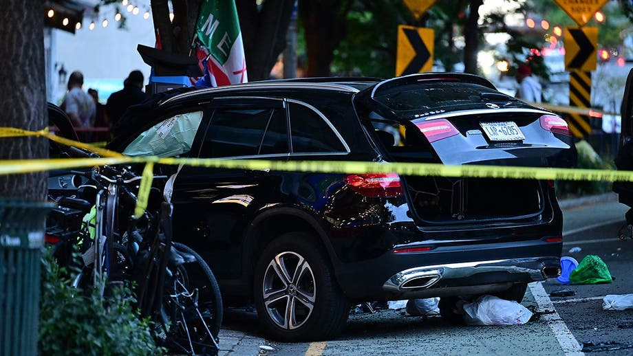 Man arrested, charged after allegedly driving drunk, killing 2 pedestrians: NYPD
