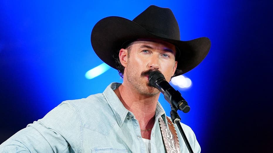 Country music star goes viral with heartwarming moment involving young fan, reactions pour in