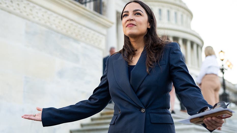 AOC triples down, claims American Revolution was against 'the billionaires of their time'