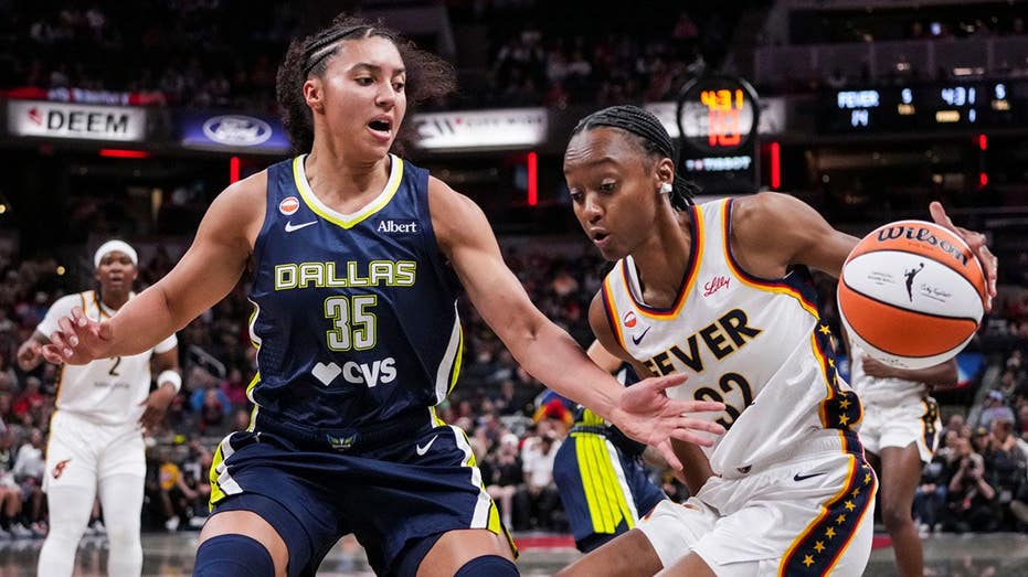 Azzi Fudd questions WNBA refs before even playing a regular-season game as a Dallas Wings rookie