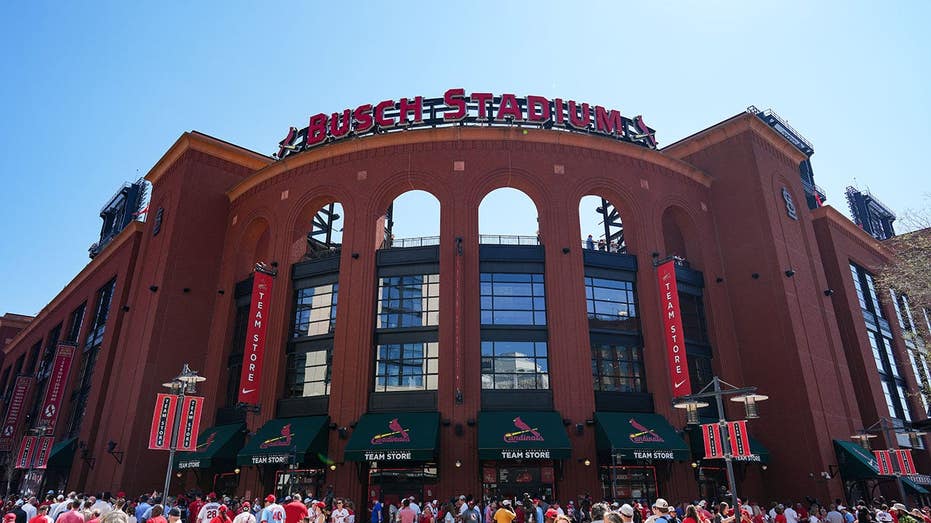 Busch Stadium stabbing leaves contractor dead after altercation during overnight cleanup, police say