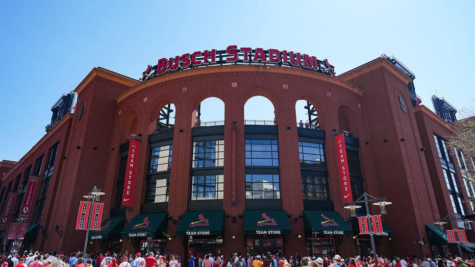 Busch Stadium stabbing leaves contractor dead after altercation during overnight cleanup, police say