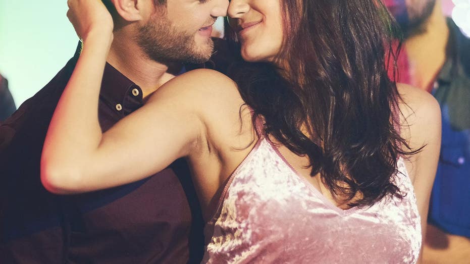 Married man on hot streak is addicted to cheating on wife, filmmaker ghosted by AI girlfriend & dealbreakers