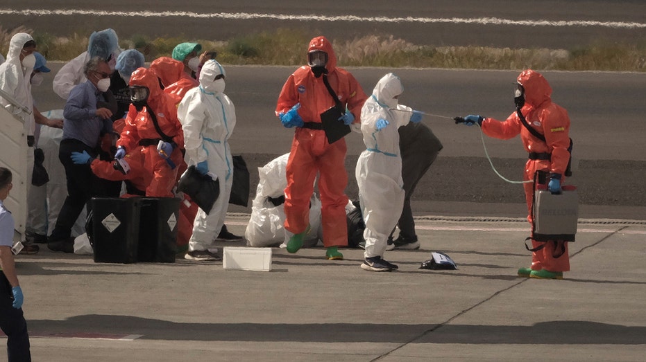 Reported hantavirus protocol breach at hospital forces 12 employees into 6-week quarantine