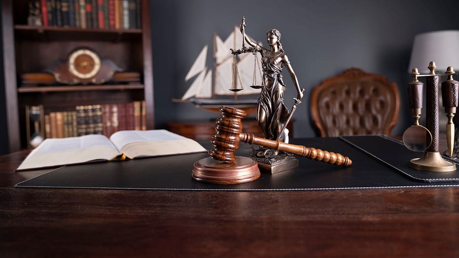 Married federal judge repeatedly had courthouse sex with law enforcement officer, complaint alleges