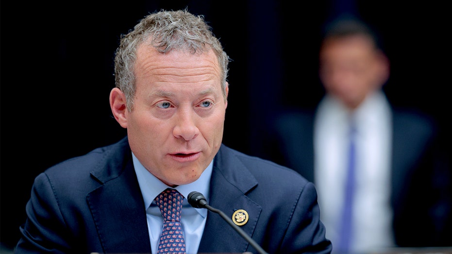 Jewish Dem lawmaker pans NY Times, suggests paper on 'Hamas' payroll' for Palestinian prisoner dog rape report