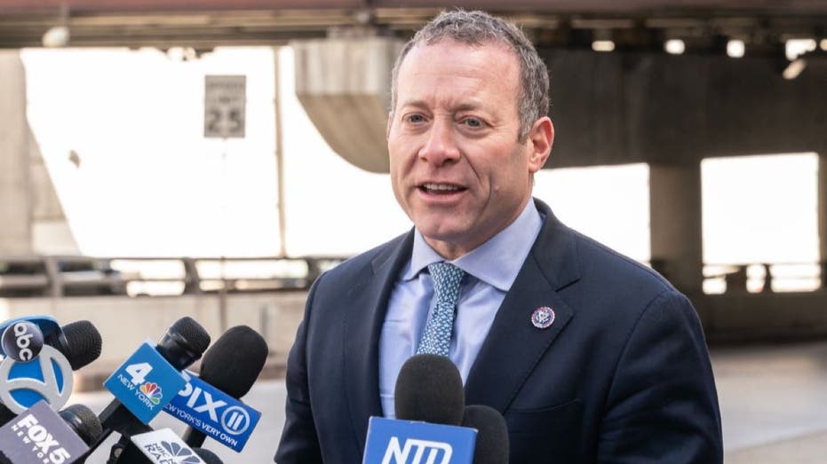 NJ Dem pushes 'Jersey Pride' bill, takes shots at New York: 'Bunch of socialists'