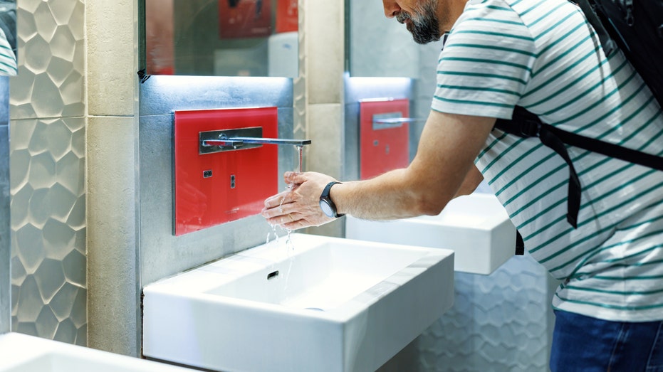 UVA installs tampon dispensers in men’s restrooms, students call move ‘absurd’