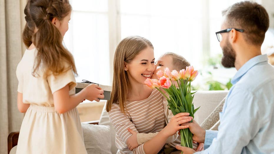 The ultimate Mother’s Day game plan for dads who want to knock it out of the park this year