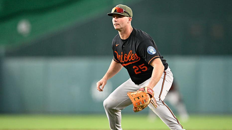 Orioles star Pete Alonso commits embarrassing error while trying to pull off sneaky double play against Tigers