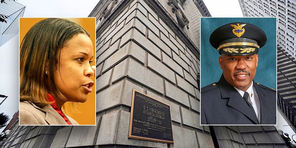 Federal judge who had sex in chambers apologizes to former clerk as impeachment push ramps up