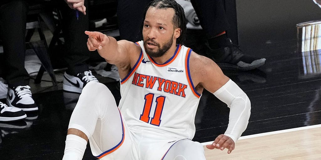 NBA investigating courtside fans who allegedly directed profane 'flopping' remarks at Jalen Brunson: report