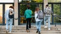 Un colegio de Washington retira los frascos de testosterona de la exposición del Orgullo después de que el distrito afirmara que no estaban autorizados - Fox News
