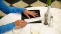 ¿Propina automática o recargo por servicio? Una nueva ley estatal obliga a los restaurantes a informar a los clientes antes de que pidan - Fox News