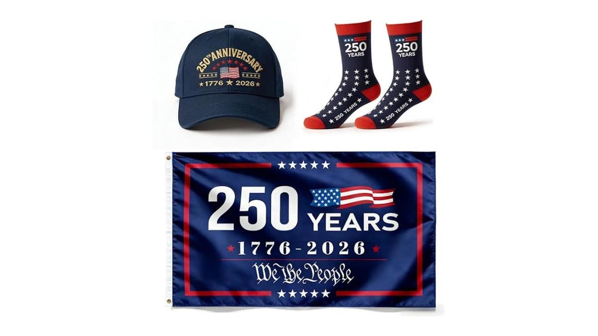 This patriotic gift set contains a hat, socks and a flag.