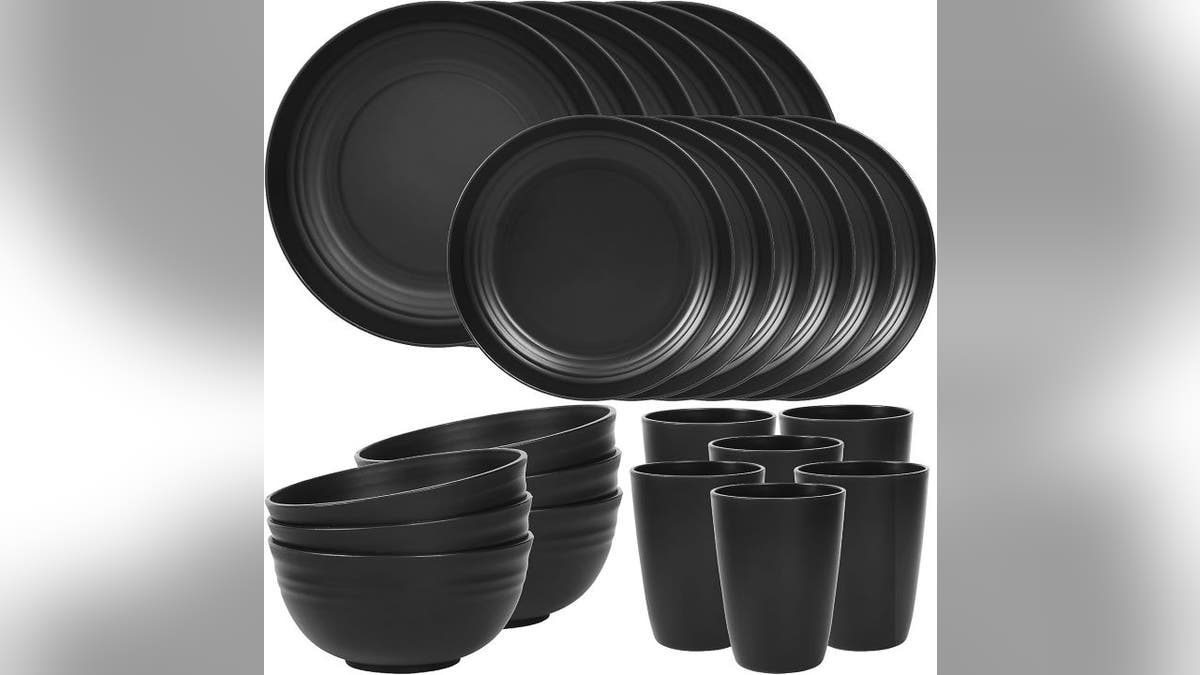 Reuse these plates, cups and bowls at all your outdoor events.