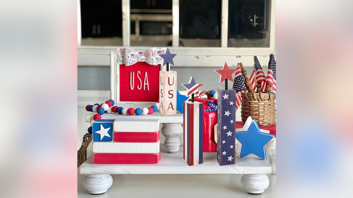 Add red, white and blue to your tabletop.