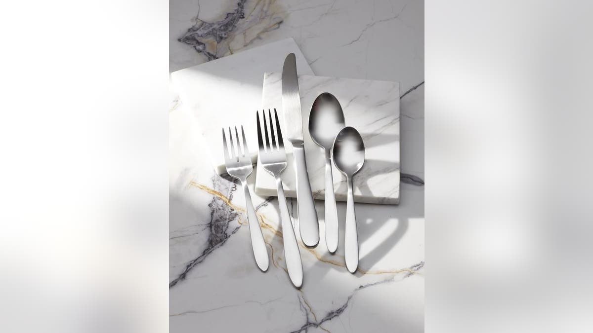 Feed four people with this set. 