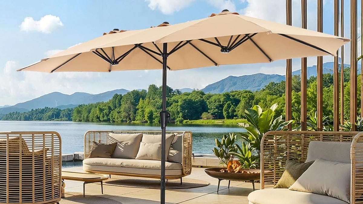 Cover a full patio table plus the chairs around it.
