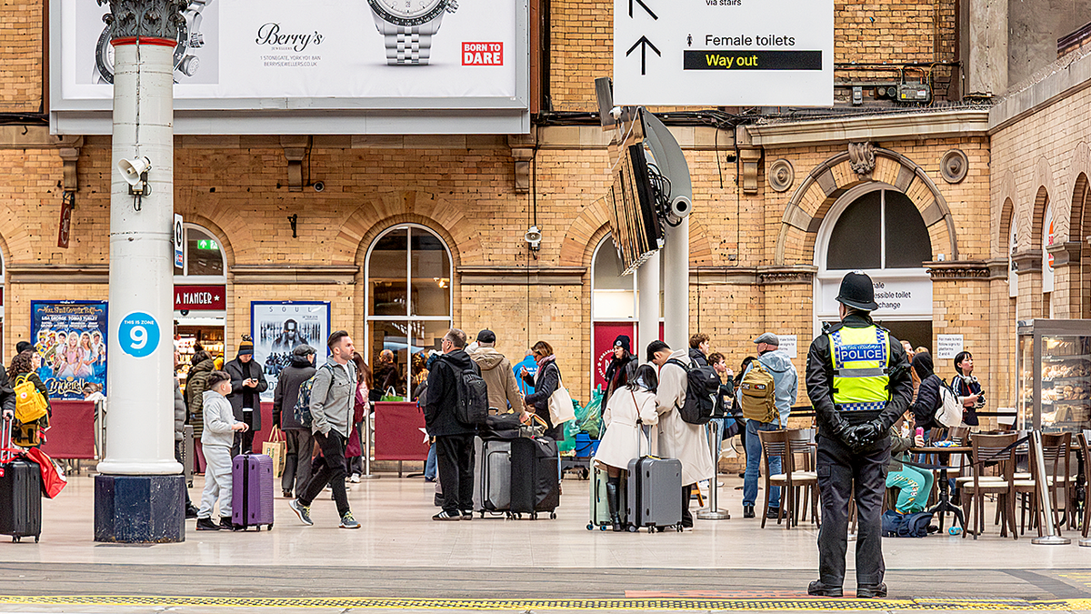 uk police metro station