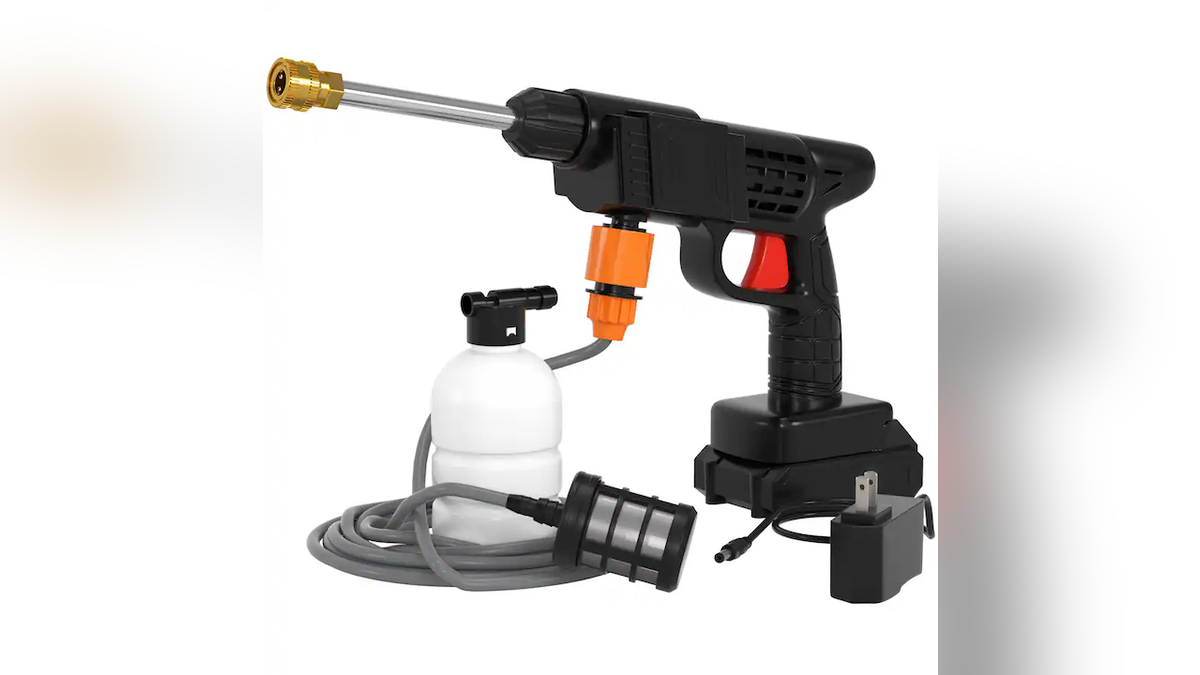 The 26-bar pressure handles tasks like washing cars and rinsing patios.