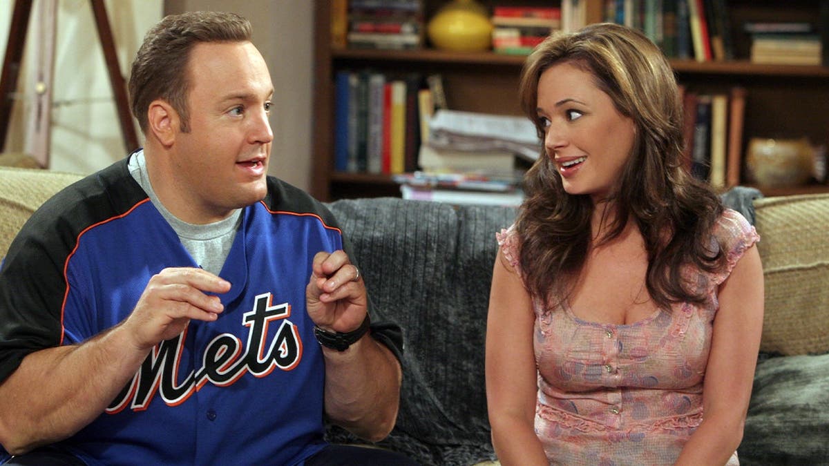 Kevin James and Leah Remini in 'The King of Queens'