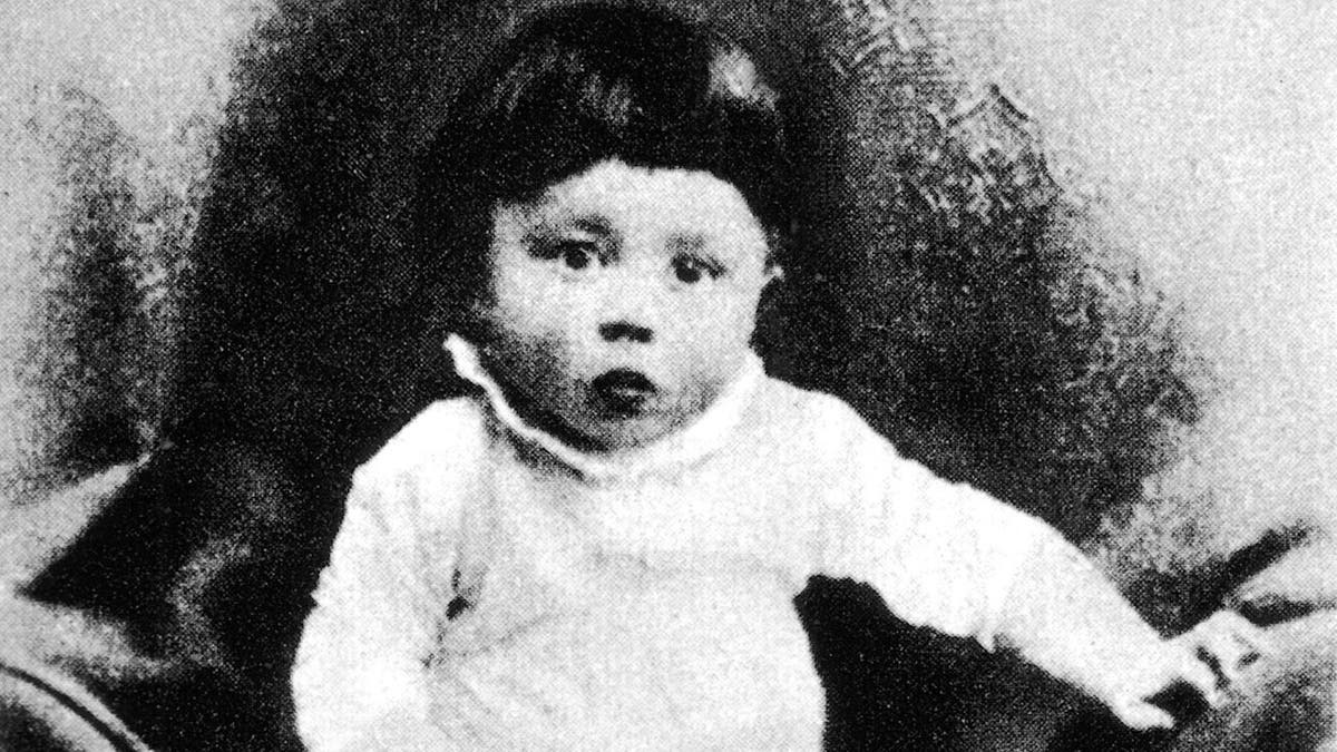 adolf hitler baby photo from 1889