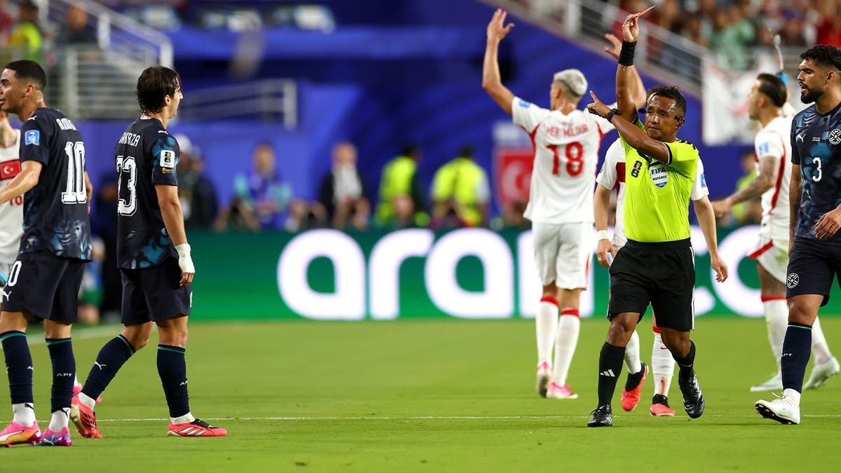 Almiron red card