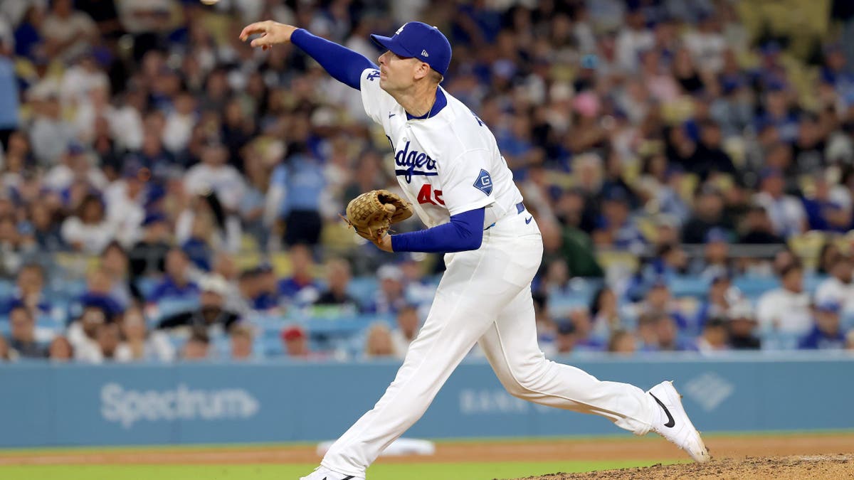 Blake Treinen pitching for the Los Angeles Dodgers at Dodger Stadium