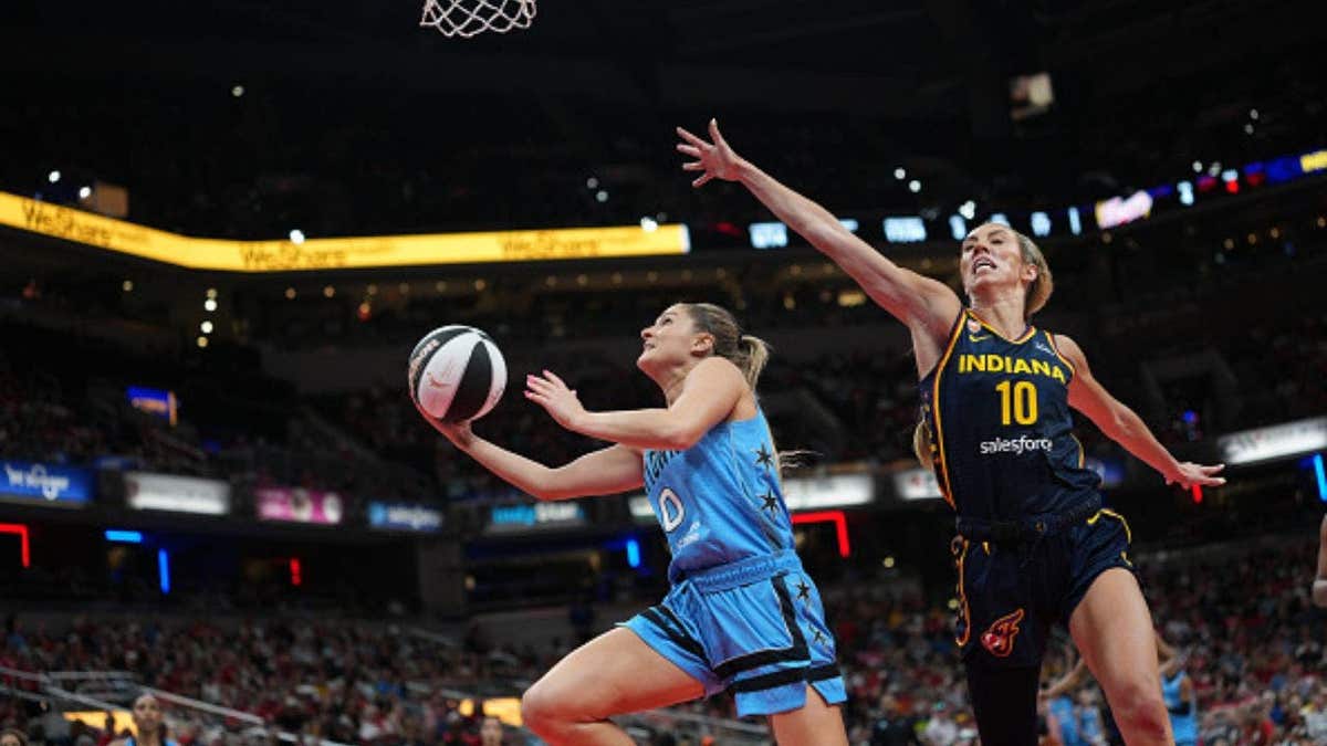 Chicago Sky guard Jacy Sheldon drives toward the basket during matchup against Indiana Fever. (Photo by A.J. Mast/NBAE via Getty Images)
