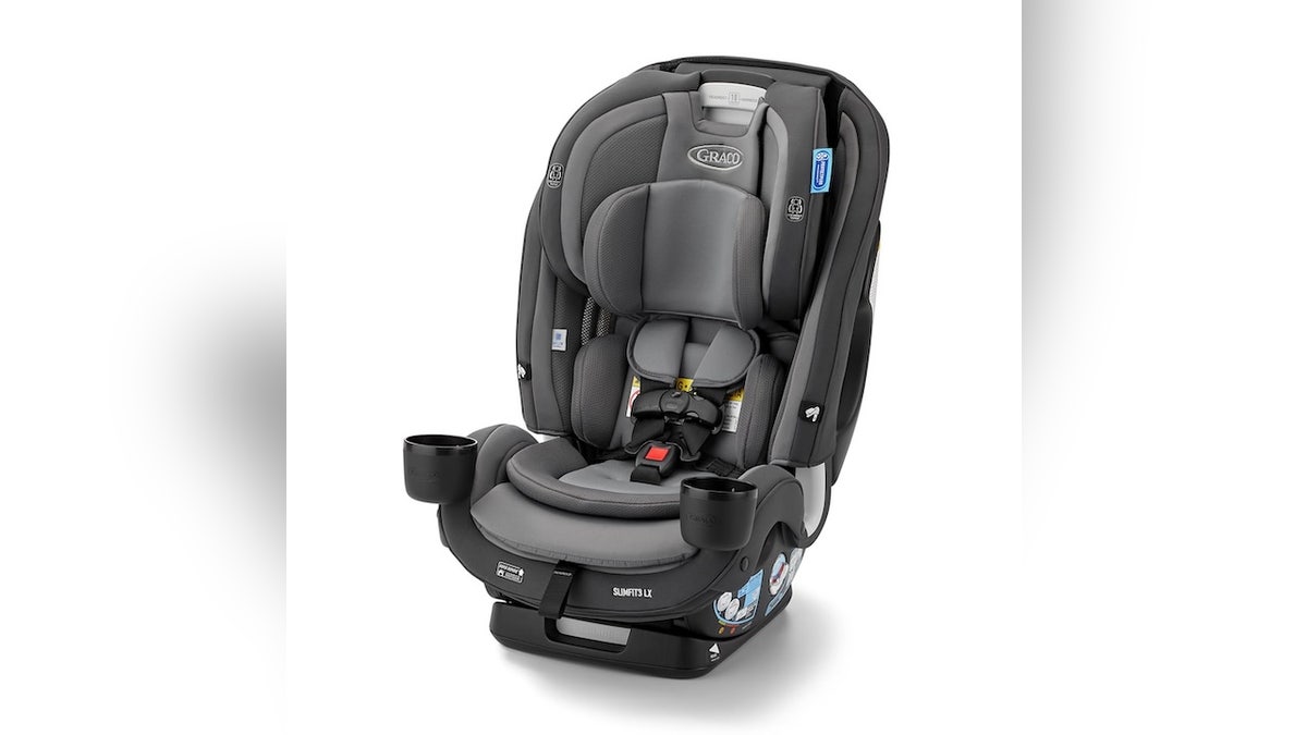 Save space and keep your child safe with this car seat.