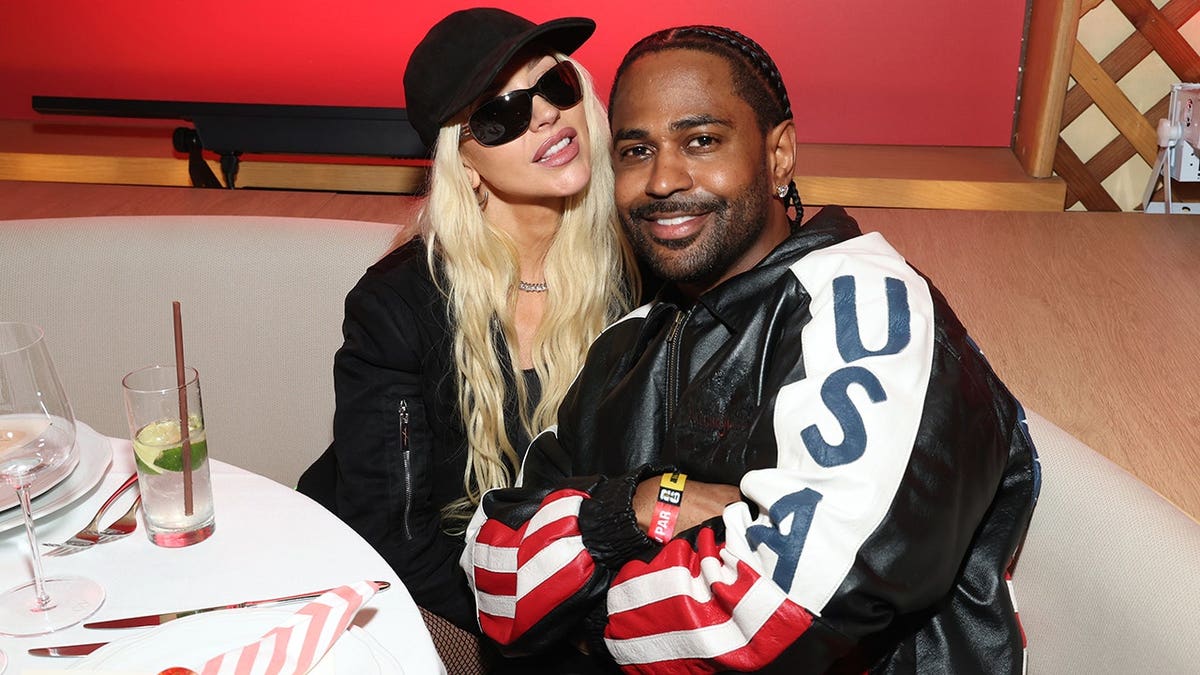 Christina Aguilera e Big Sean em um jantar privado no Alba em West Hollywood.