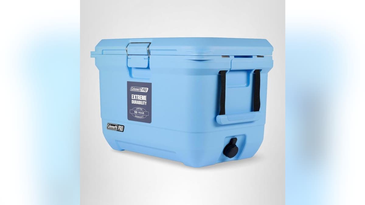 Keep food and drinks cold for up to four days.